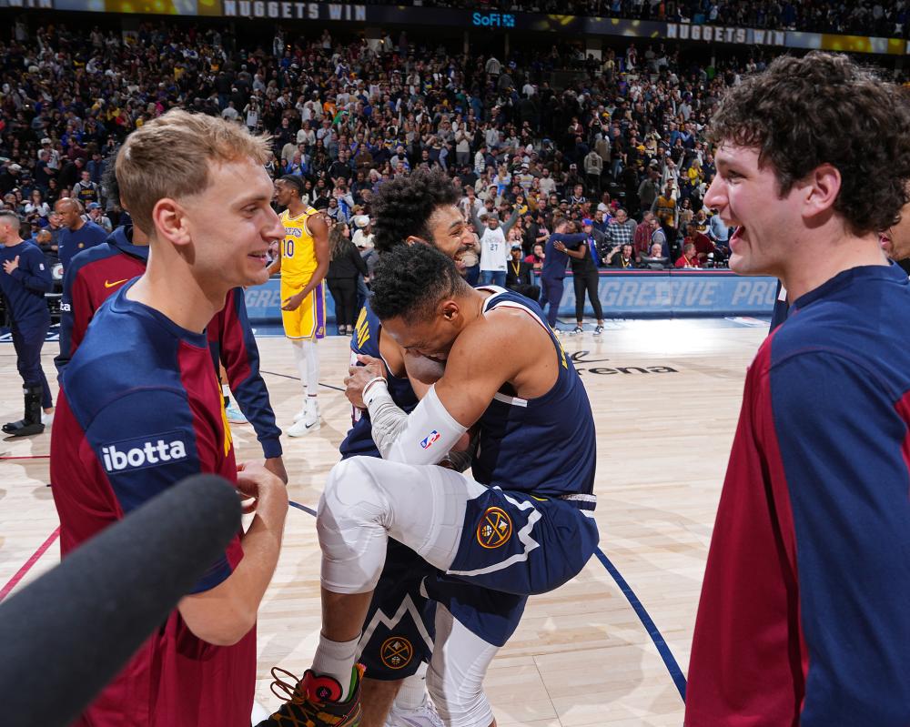 远坐稳首发 远坐稳首发