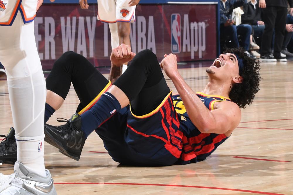 的目光落在 的目光落在